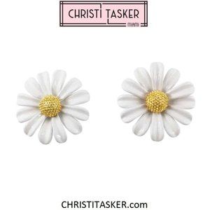 Beautiful Dollop-a-Daisy Flower Petal Stud Earring